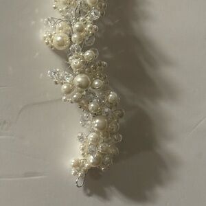 Bridal hairpiece pearl and crystal